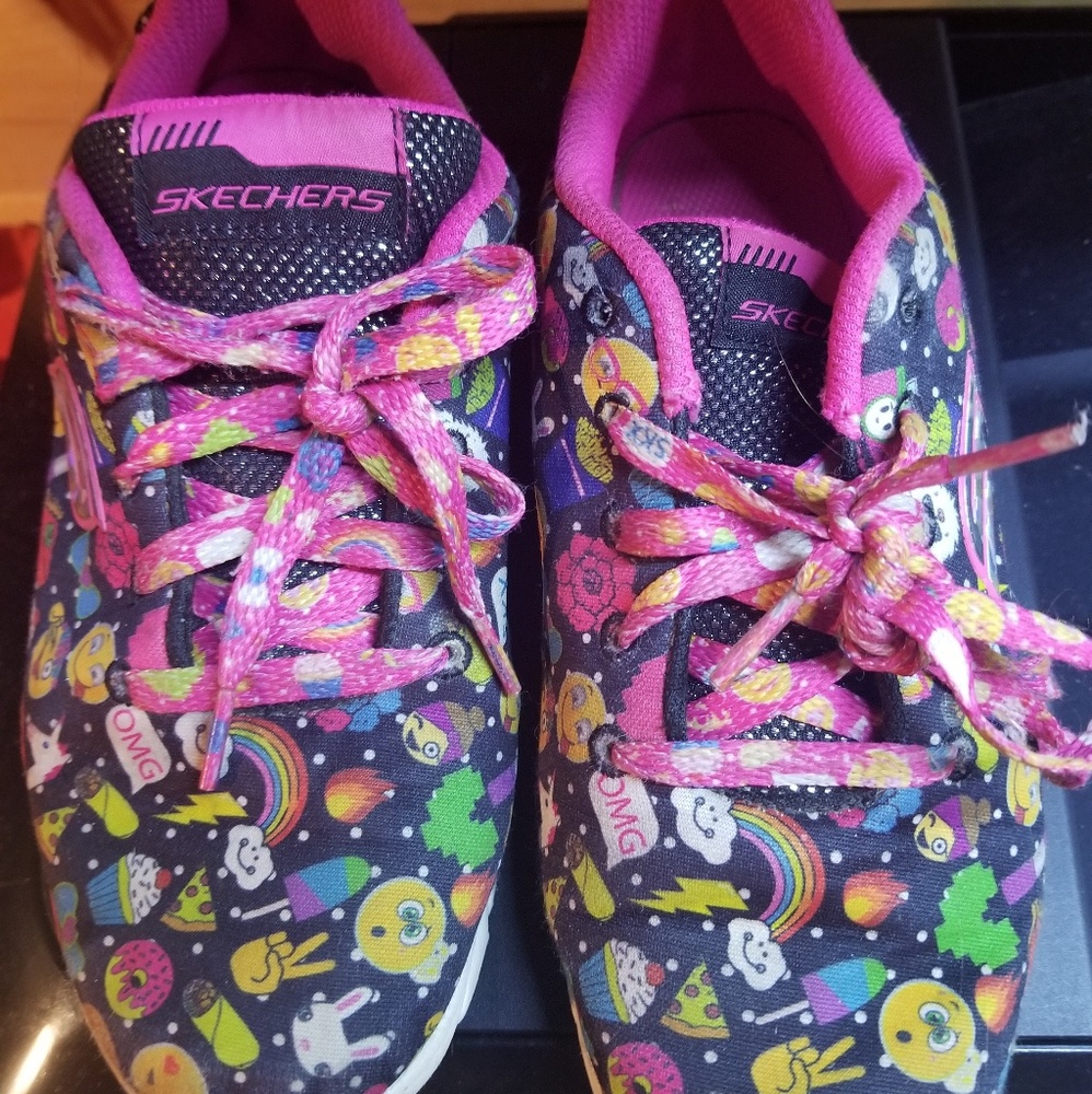 Girls sketchers emoji sneakers
